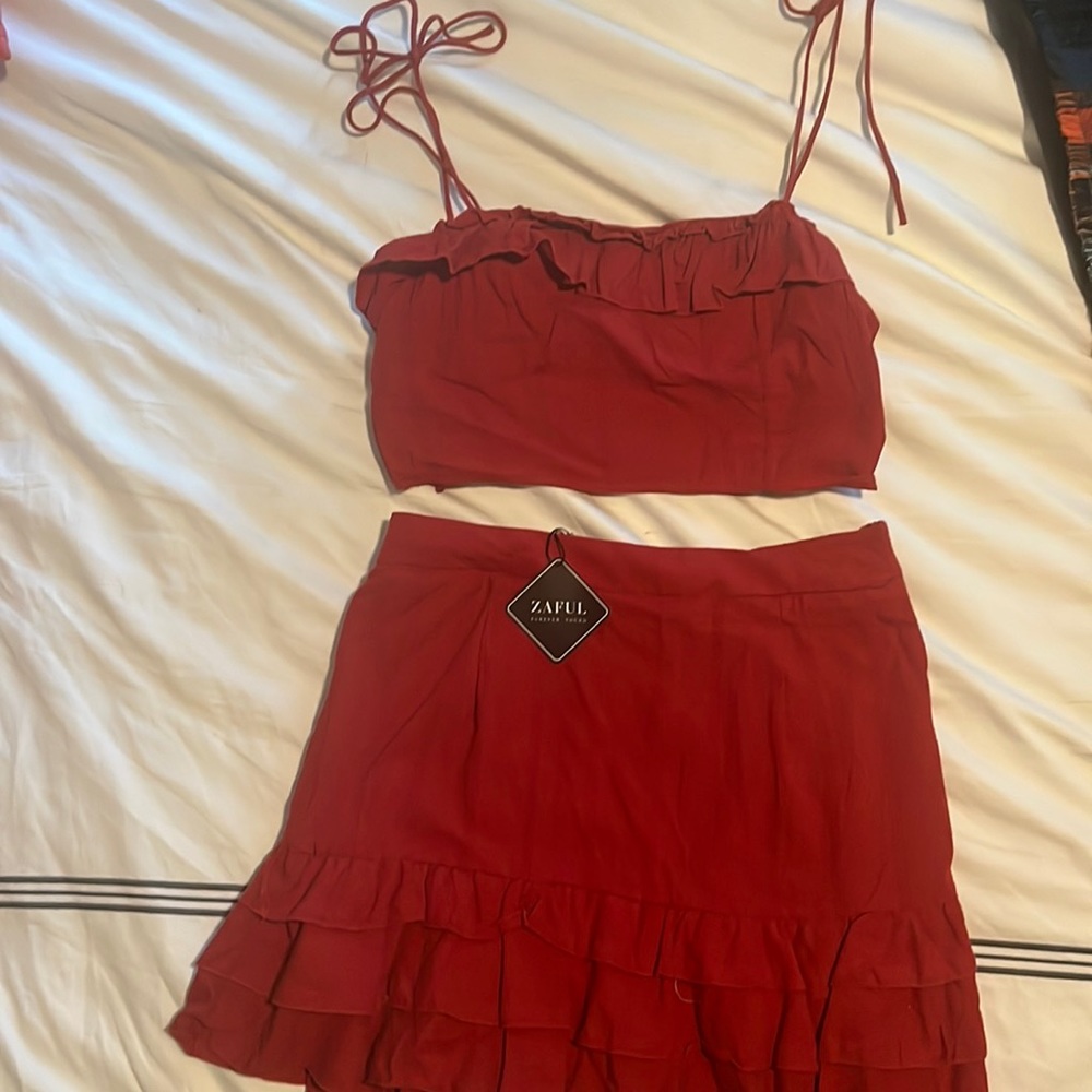 Never worn red Zaful set. Ruffled skirt and top. Tie straps